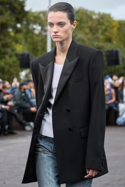 Look 96